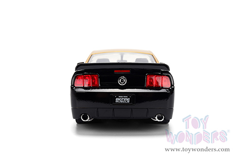 Jada Toys Bigtime Muscle - Ford Mustang Shelby® GT-500KR™ (2008, 1/24 scale diecast model car, Gold/Black) 36462