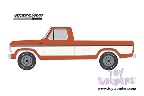 Greenlight - Mecum&trade; Auctions Collector Car Series 5 | Ford F-250 Custom (Davenport 2019 Lot #K18)(1978, 1/64 scale diecast model car, Red/White) 37210F/48