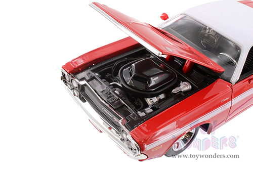 Showcasts® Collectibles - Dodge Challenger R/T Coupe (1970, 1/24 scale diecast model car, Asstd.) 37263/2 MAP: $19.99