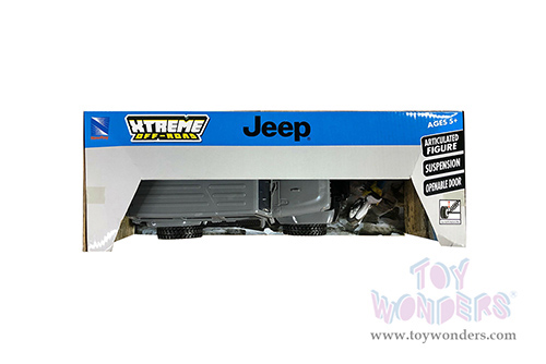 New Ray - Jeep&reg; Wrangler Sahara with Dirt Bike and Articulated Figurine (1/18, diecast model car, Gray) 37446A