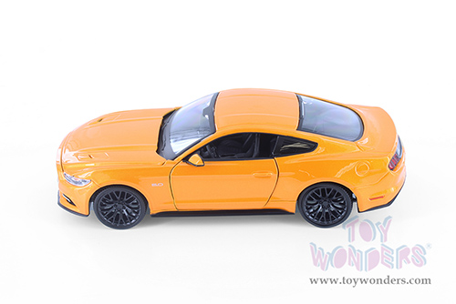 Showcasts® Collectibles - Ford Mustang Hardtop (2015, 1/24 scale diecast model car, Asstd.) 37508 MAP: $19.99