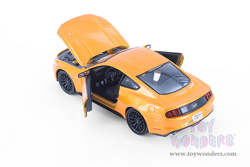 Showcasts® Collectibles - Ford Mustang Hardtop (2015, 1/24 scale diecast model car, Asstd.) 37508 MAP: $19.99