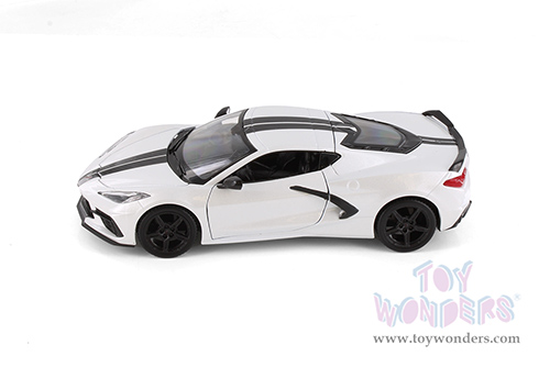 Showcasts® Collectibles - Chevrolet® Corvette® Stingray Coupe Z51 Hardtop (2020, 1/24 scale diecast model car, Asstd.) 37527/3 MAP: $19.99