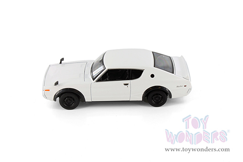 Showcasts® Collectibles - Nissan Skyline 2000GT-R (1973, 1/24 scale die cast model car, White) 37528 MAP: $19.99
