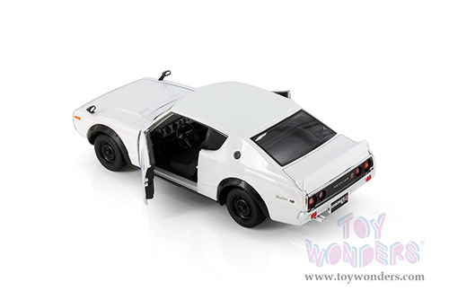 Showcasts® Collectibles - Nissan Skyline 2000GT-R (1973, 1/24 scale die cast model car, White) 37528 MAP: $19.99