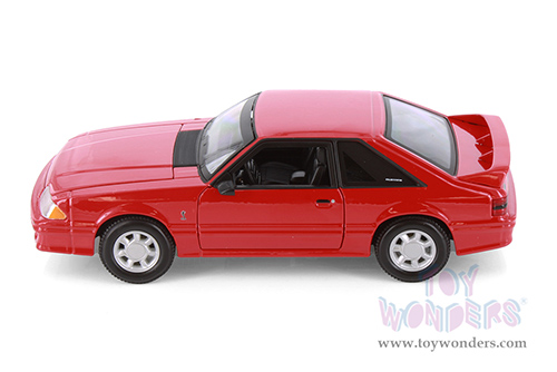 Maisto - Special Edition | Ford Mustang SVT Cobra (1993, 1/24 scale diecast model car, Red) 32906R