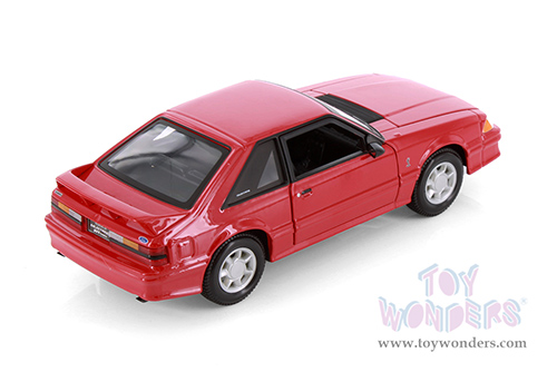 Maisto - Special Edition | Ford Mustang SVT Cobra (1993, 1/24 scale diecast model car, Red) 32906R
