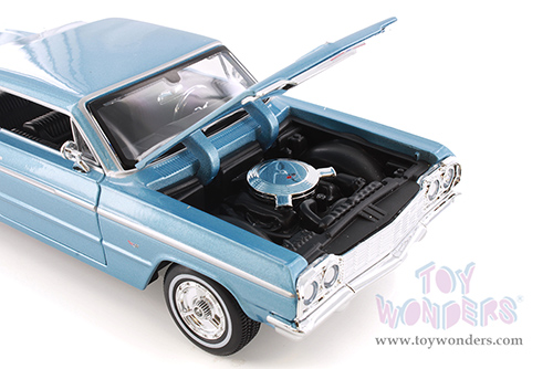 Showcasts® Collectibles - Chevrolet® Impala™ SS™ Hardtop (1964, 1/24 scale diecast model car, Blue) 37908 MAP: $19.99
