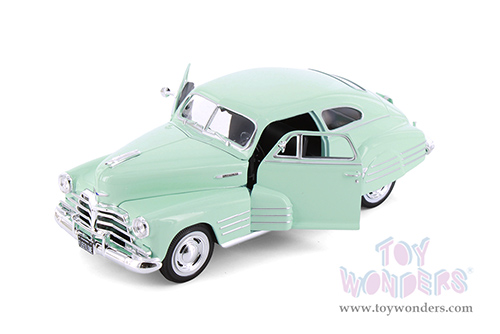 Showcasts® Collectibles - Chevrolet® Fleetline Aerosedan (1948, 1/25 scale diecast model car, Asstd.) 37921 MAP: $19.99