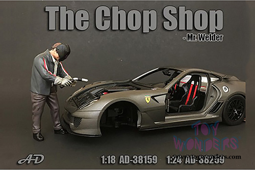 American Diorama Figurine - The Chop Shop Mr. Welder Figure (1/24  scale, Black/Brown) 38259