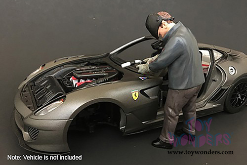 American Diorama Figurine - The Chop Shop Mr. Welder Figure (1/24  scale, Black/Brown) 38259