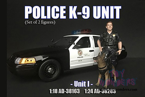 American Diorama Figurine - Police Officer with K9 Dog Unit I (Set of 2, 1/18 scale, Black) 38163