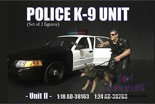 American Diorama Figurine - Police Officer with K9 Dog Unit II (Set of 2, 1/18 scale, Black) 38164