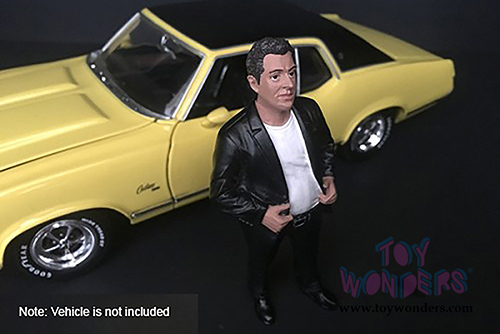American Diorama Figurine - Hanging Out 2 Manuel Figure (1/18  scale, Black/white) 38183