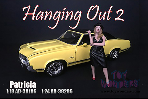 American Diorama Figurine - Hanging Out 2 Patricia Figure (1/18  scale, Black) 38186