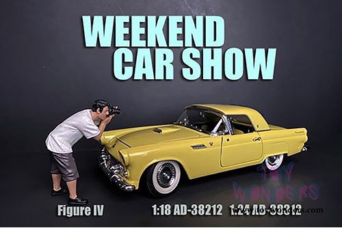 American Diorama Figurine - Weekend Car Show Figure IV (1/18  scale, Brown/White) 38212