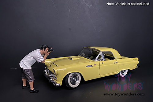 American Diorama Figurine - Weekend Car Show Figure IV (1/18  scale, Brown/White) 38212