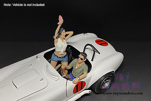 American Diorama Figurine - Seated Couple Series IV Figure B (1/18  scale, Blue/White) American Diorama Figurine - Seated Couple Series III Figure B (1/18 scale, White/Blue) AD-38218