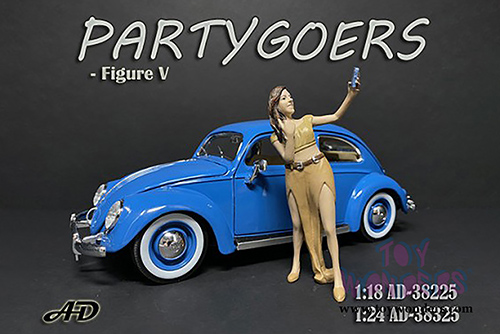 American Diorama Figurine - Partygoers Figure V (1/18  scale, Light Brown) 38225