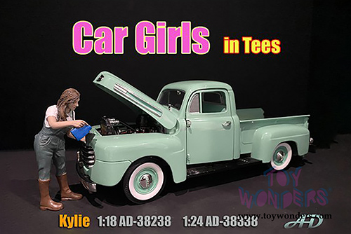 American Diorama Figurine - Car Girl in Tee Kylie Figure (1/24 scale, White/Blue) 38338