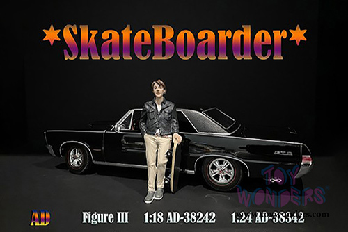 American Diorama Figurine - Skateboarder Figure III (1/18 scale, Beige/Black) 38242