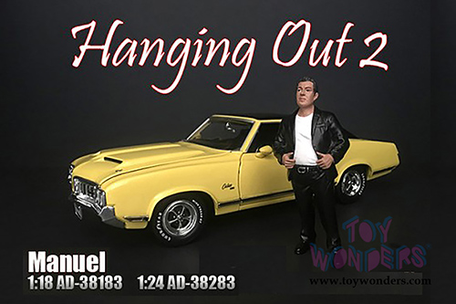 American Diorama Figurine - Hanging Out 2 Manuel Figure (1/24  scale, Black/white) 38283