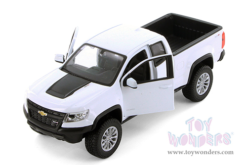 Showcasts® Collectibles - Chevrolet® Colorado ZR2 Pickup Truck (2017, 1/27 scale diecast model car, White) 38517WT MAP: $22.99