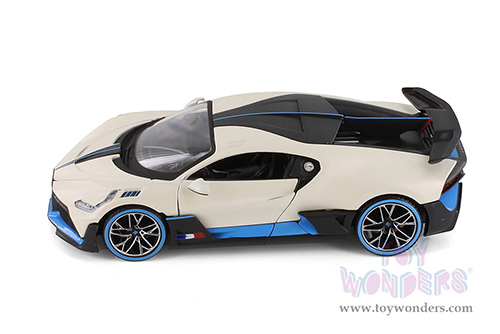 Showcasts® Collectibles - Bugatti DIVO Hardtop (2019, 1/24 scale diecast model car, White) 38526WT MAP: $22.99
