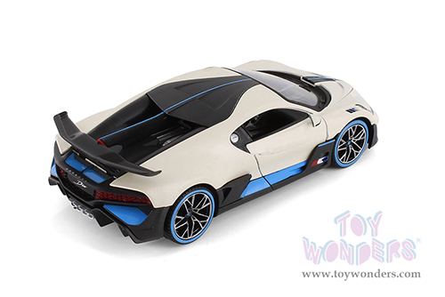 Showcasts® Collectibles - Bugatti DIVO Hardtop (2019, 1/24 scale diecast model car, White) 38526WT MAP: $22.99