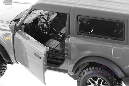 Showcasts® Collectibles - Ford Bronco Badlands (2021, 1/24 scale diecast model car, Gray) 38530GY MAP: $19.99