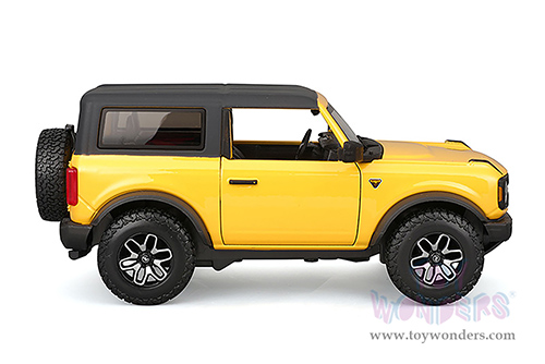 Showcasts® Collectibles - Ford Bronco Badlands (2021, 1/24 scale diecast model car, Yellow) 38530YL MAP: $22.99