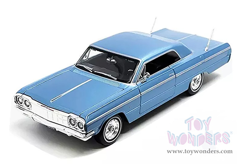 Showcasts® Collectibles - Chevrolet® Impala™ SS™ Hardtop (1964, 1/24 scale diecast model car, Blue) 38908BU MAP: $22.99