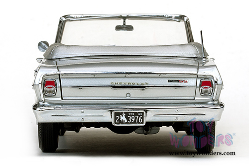 Sun Star USA - Chevrolet Nova Open Convertible (1963, 1/18 scale diecast model car, Satin Silver) 3976