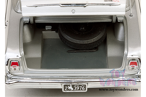 Sun Star USA - Chevrolet Nova Open Convertible (1963, 1/18 scale diecast model car, Satin Silver) 3976