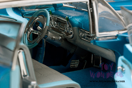 Sun Star USA - Cadillac Eldorado Brougham Hard Top (1957, 1/18 scale diecast model car, Lake Placid Blue) 4011