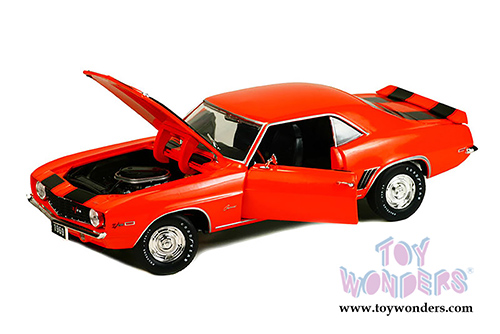 Castline M2 Machines Detroit - Muscle Premium - Chevy Camaro Z28 Hard Top (1969, 1/24 scale diecast model car, Orange) 40300/48D