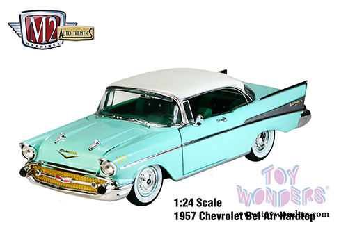 Castline M2 Machines Auto-Thentics - Chevrolet Bel Air Hard Top (1957, 1/24 scale diecast model car, Surf Green) 40300/49B