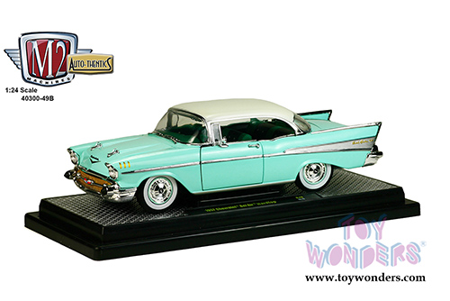 Castline M2 Machines Auto-Thentics - Chevrolet Bel Air Hard Top (1957, 1/24 scale diecast model car, Surf Green) 40300/49B