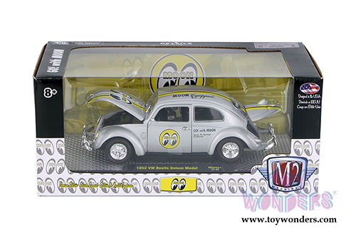 Castline M2 Machines - Mooneyes Volkswagen Beetle Deluxe Model Hard Top (1952, 1/24 scale diecast model car, Silver Metallic) 40300/MN01B
