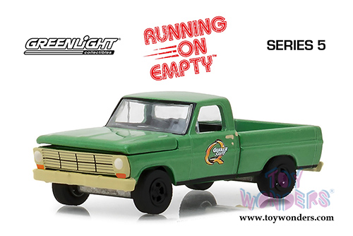 Greenlight - Running on Empty Series 5 | Ford F-100 Pickup Truck Quaker State (1969, 1/64 scale diecast model car, Green) 41050D/48