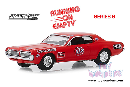 Greenlight - Running On Empty Series 9 | Mercury Cougar STP Cougar County Hardtop (1967, 1/64 scale diecast model car, Red) 41090C/48