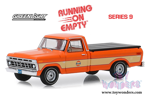 Greenlight - Running on Empty Series 9 | Ford F-100 Pickup Truck with Bed Cover Gulf Oil (1976, 1/64 scale diecast model car, Orange) 41090E/48