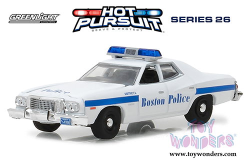 Greenlight - Hot Pursuit Series 26 | Ford Torino Boston Massachusetts Police (1976, 1/64 scale diecast model car, White) 42830A/48