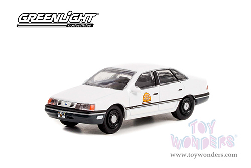 Greenlight - Hot Pursuit Series 41 (1/64 scale diecast model car, Asstd.) 42990/48