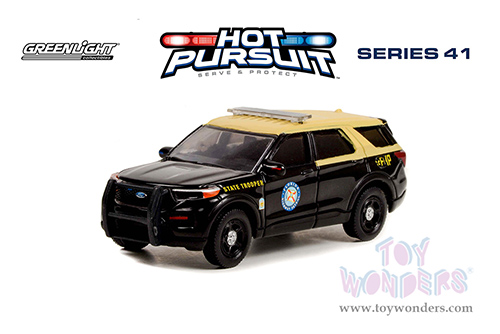 Greenlight - Hot Pursuit Series 41 | Ford Police Interceptor Utility - Florida Highway Patrol State Trooper (2021, 1/64 scale diecast model car, Black with Cream Top) 42990F/48