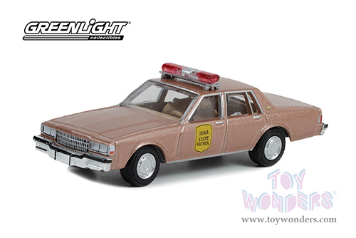 Greenlight - Hot Pursuit Series 43 (1/64 scale diecast model car, Asstd.) 43010/48