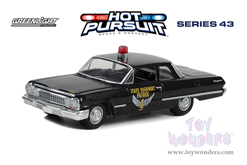 Greenlight - Hot Pursuit Series 43 | Chevrolet&reg; Biscayne "Ohio State Highway Patrol" (1963, 1/64 scale diecast model car, Black) 43010A/48