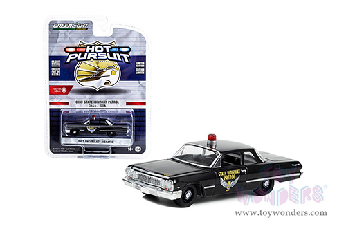 Greenlight - Hot Pursuit Series 43 | Chevrolet&reg; Biscayne "Ohio State Highway Patrol" (1963, 1/64 scale diecast model car, Black) 43010A/48
