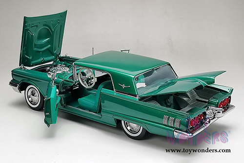Sun Star USA - Ford Thunderbird Hardtop (1960, 1/18 scale diecast model car, Briarcliffe Green) 4309