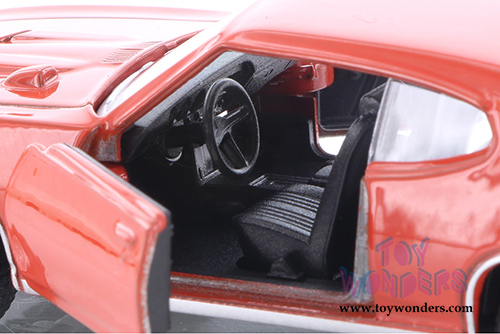 Welly - Pontiac&reg; GTO&reg; Hardtop (1969, 1/34-1/39 Scale diecast model car, Asstd.) 43714D